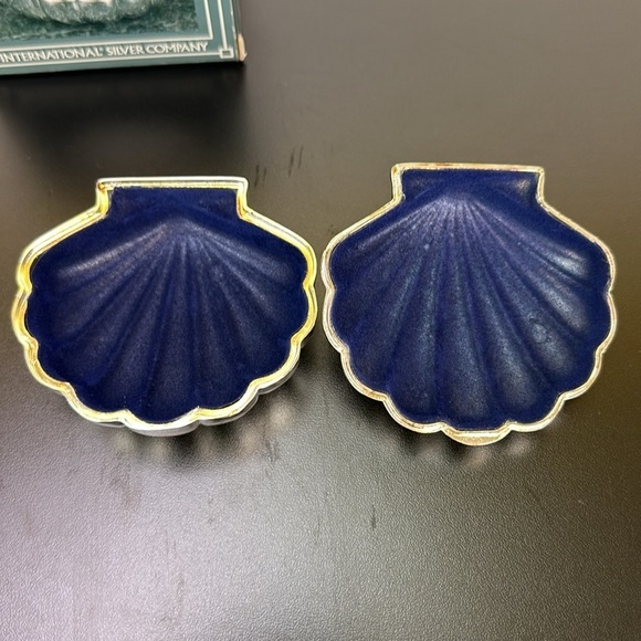 Vtg International Silver Company Small Shell Trinket Jewelry Box with Gold Bow - Picture 3 of 13